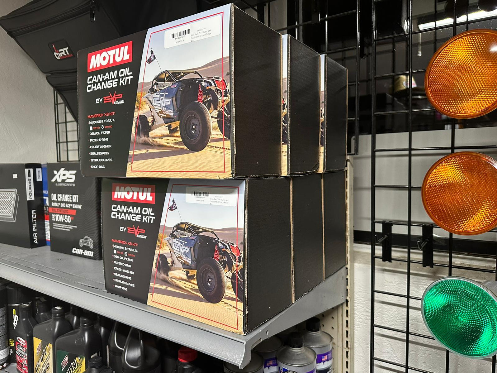 EVP MOTUL® OIL CHANGE KITS FOR CAN AM MAVERICK X3 MOTUL 300V 10W50 4T